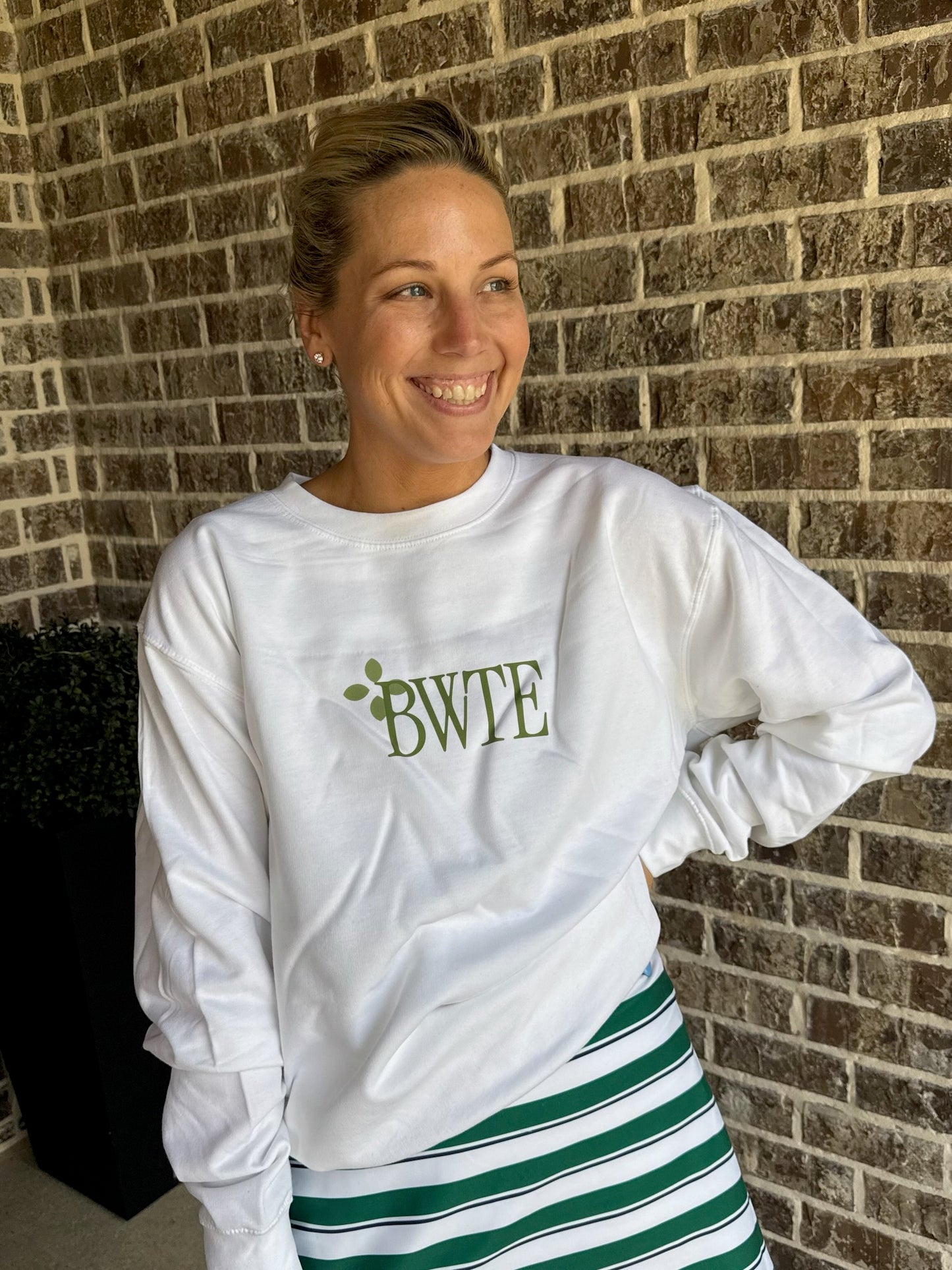 BWTE Classic Sweatshirt